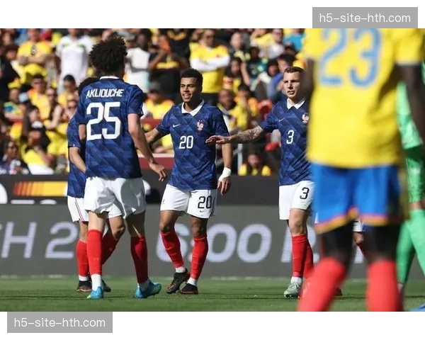 杜埃9.0分首开纪录 巴黎前锋跑动10.8公里攻防俱佳